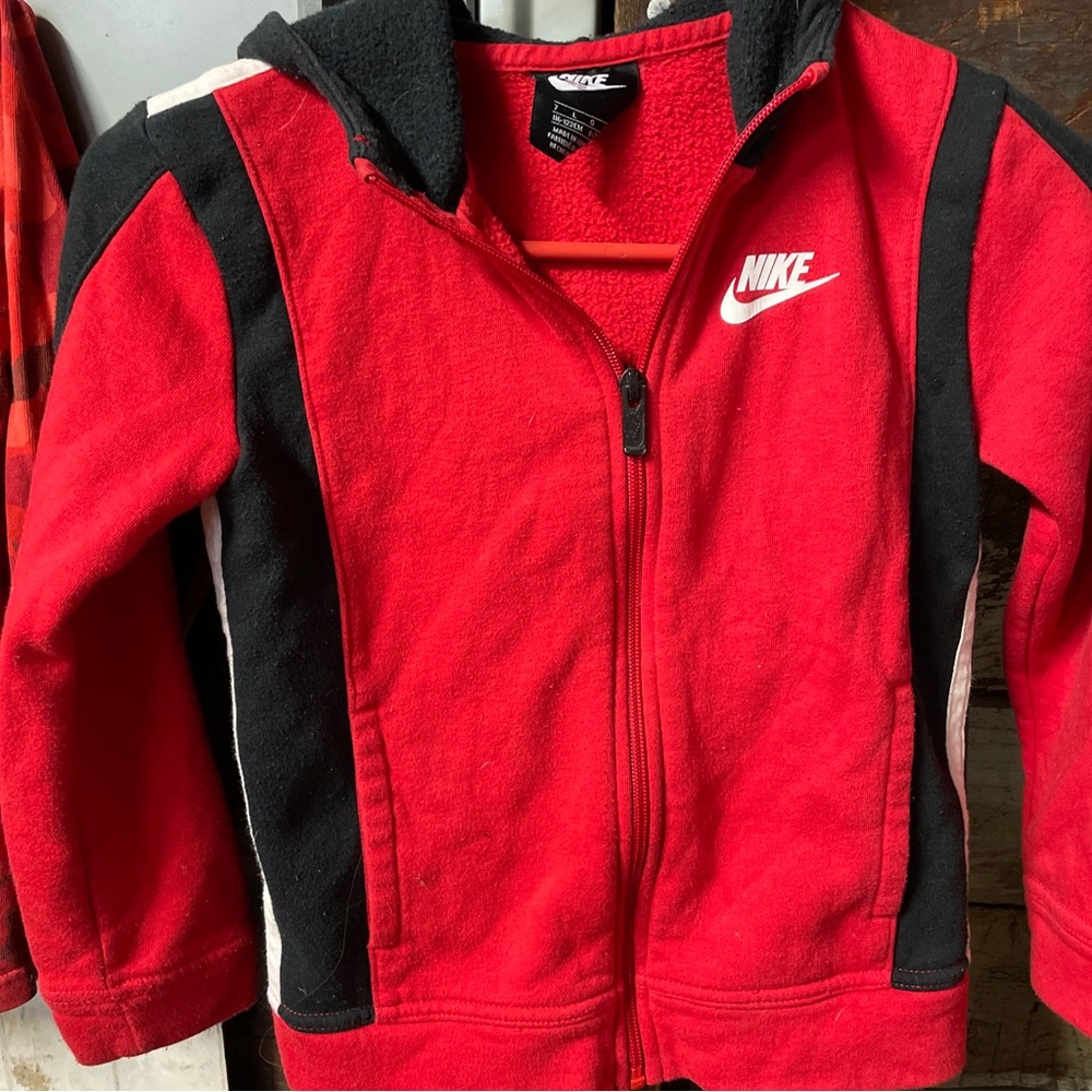 Boys Lg size 7 Nike zip up